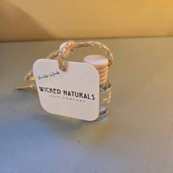 Natural Car Oil Diffuser, Vanilla Woods Scent, NWT - Picture 1 of 2